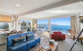 Pacific Ocean Seafront Home Near Airport